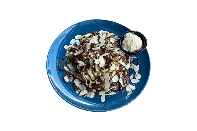 Činka Spaghetti - činka na trakice, nutella, bademovi listići, sladoled